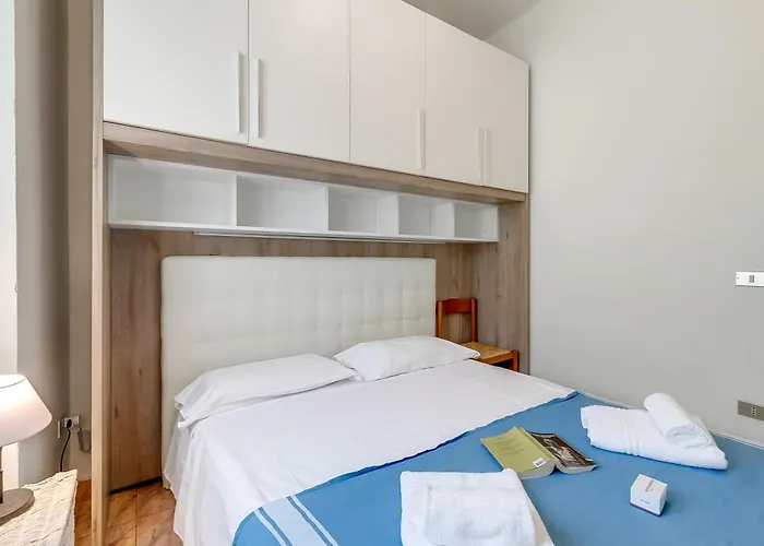 Seaside Binario Blu 500 M Dal Mare - Happy *